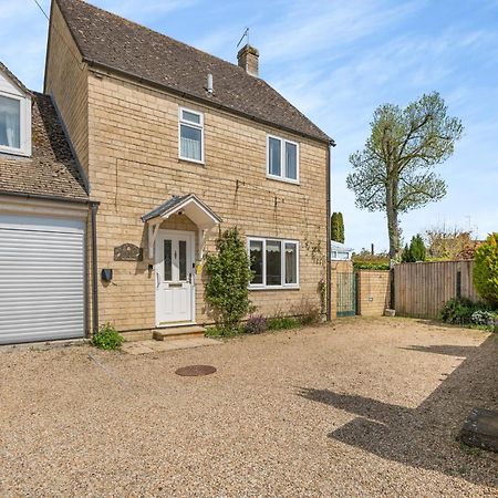 Elvington Cottage - Family-Friendly Cheerful House At The Heart Of The Cotswolds バートン・オン・ザ・ウォーター エクステリア 写真