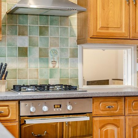 Elvington Cottage - Family-Friendly Cheerful House At The Heart Of The Cotswolds バートン・オン・ザ・ウォーター エクステリア 写真