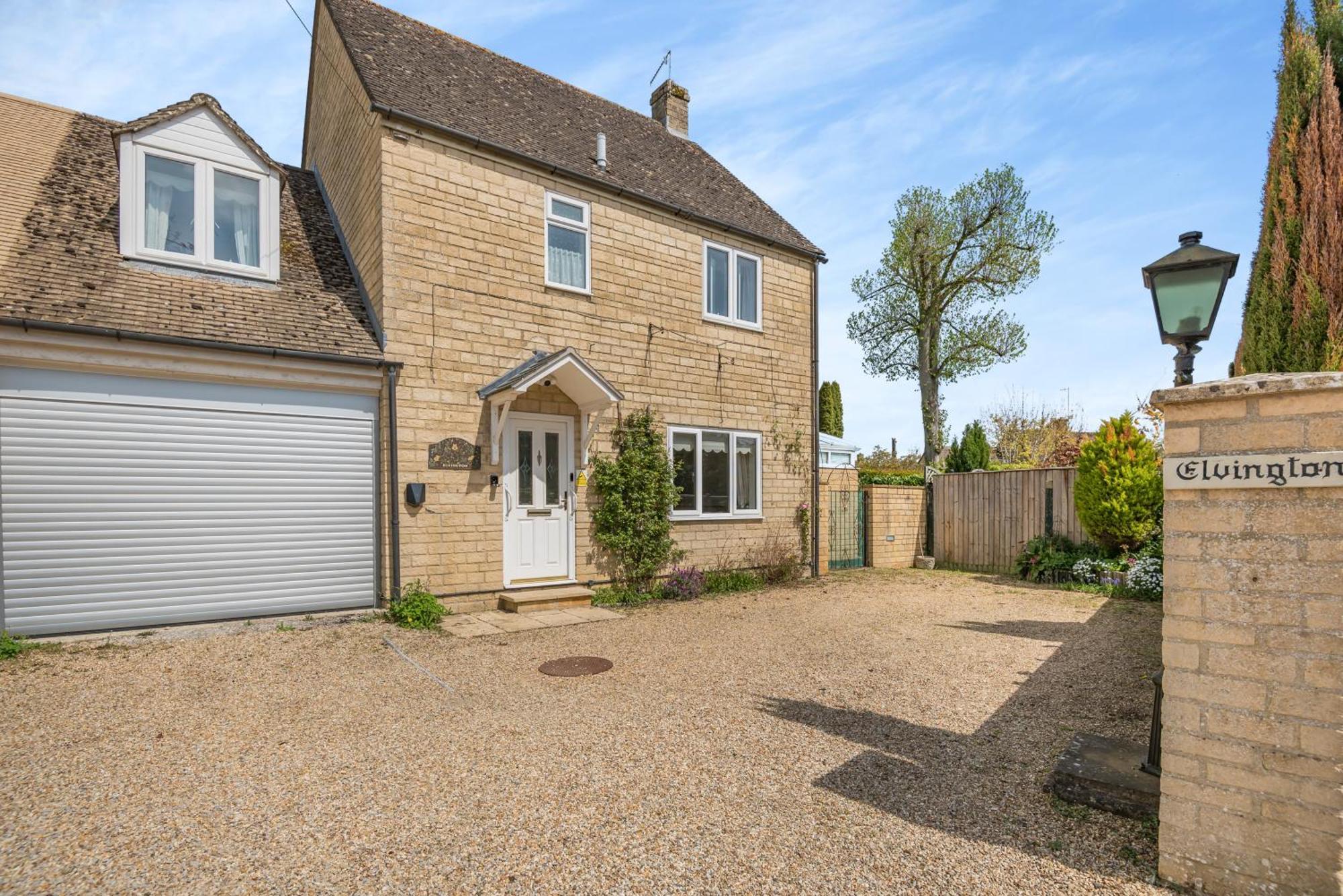 Elvington Cottage - Family-Friendly Cheerful House At The Heart Of The Cotswolds バートン・オン・ザ・ウォーター エクステリア 写真