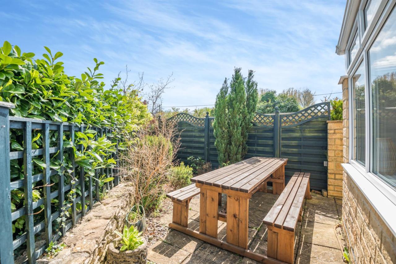 Elvington Cottage - Family-Friendly Cheerful House At The Heart Of The Cotswolds バートン・オン・ザ・ウォーター エクステリア 写真