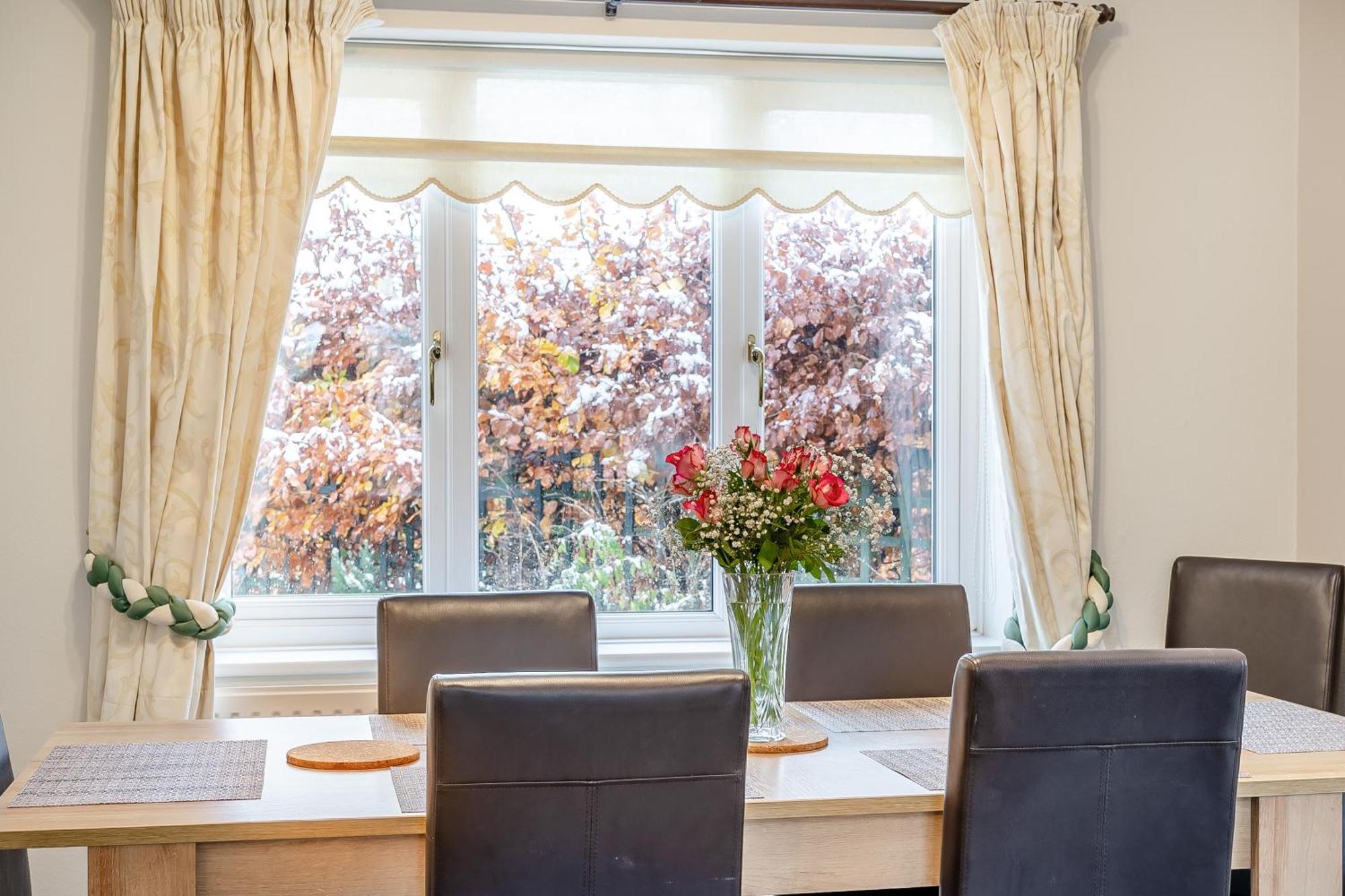 Elvington Cottage - Family-Friendly Cheerful House At The Heart Of The Cotswolds バートン・オン・ザ・ウォーター エクステリア 写真
