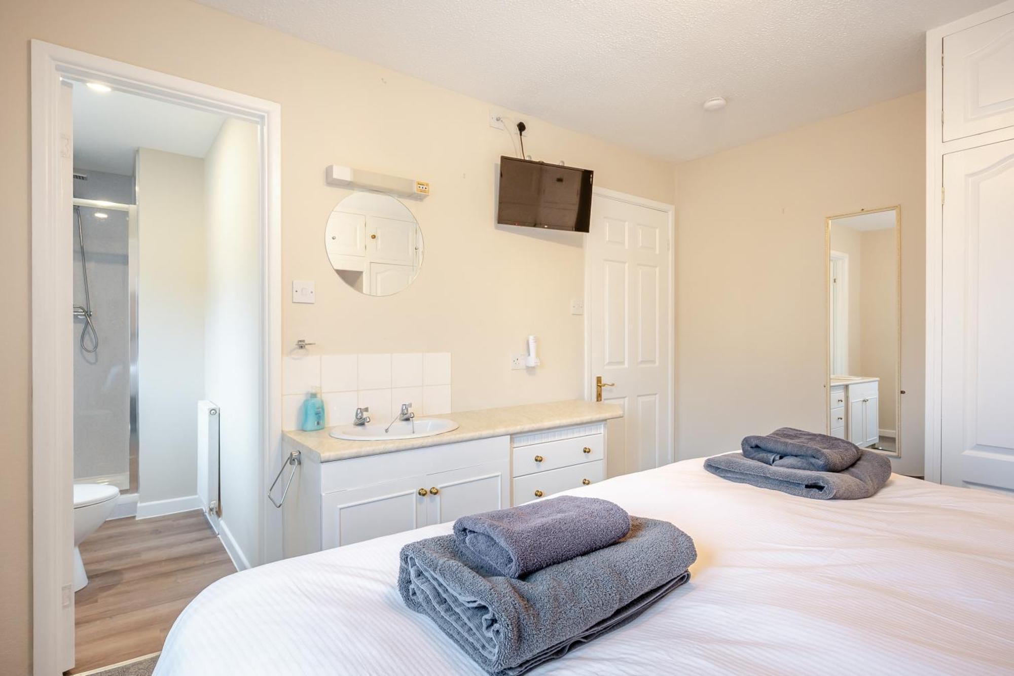 Elvington Cottage - Family-Friendly Cheerful House At The Heart Of The Cotswolds バートン・オン・ザ・ウォーター エクステリア 写真