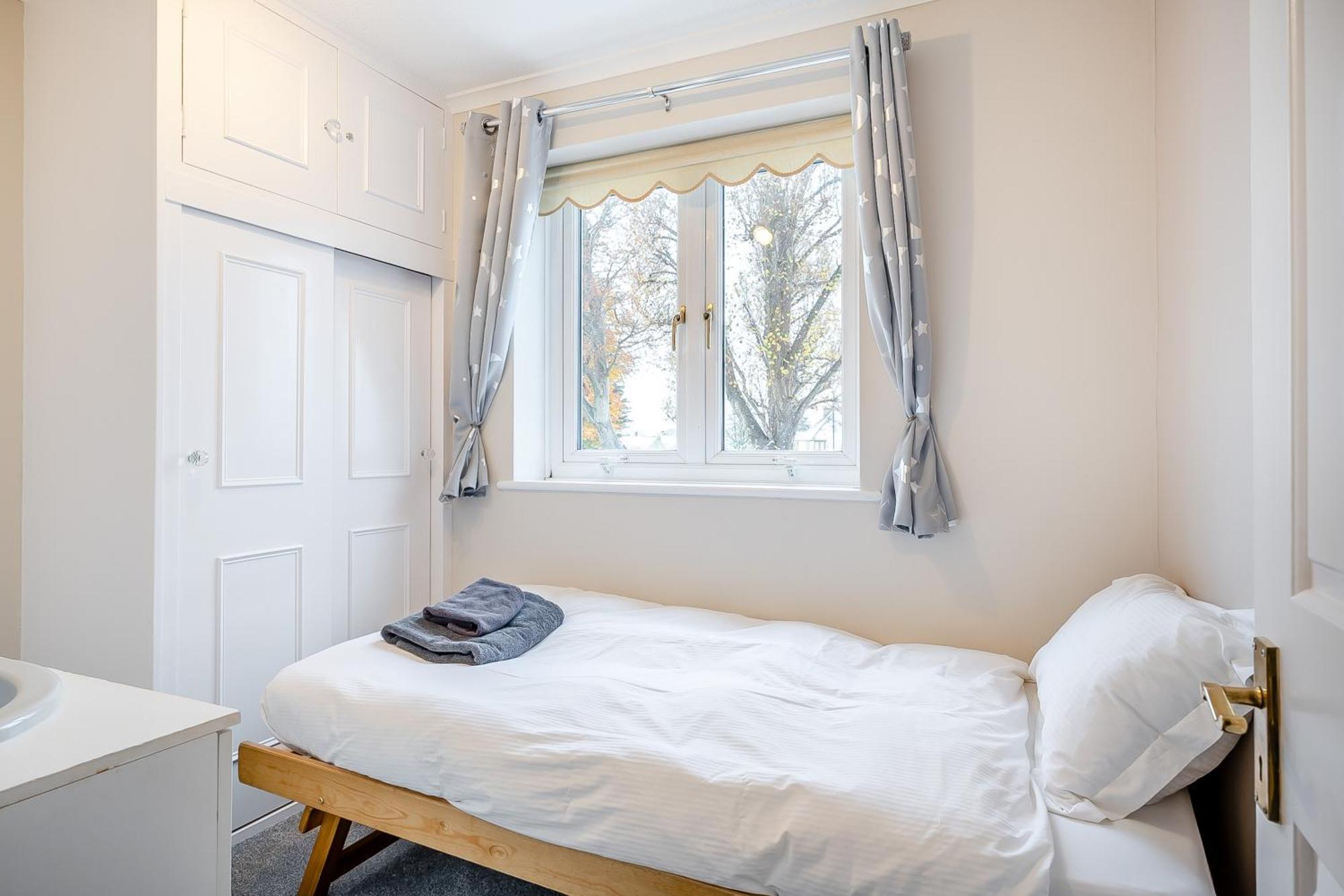 Elvington Cottage - Family-Friendly Cheerful House At The Heart Of The Cotswolds バートン・オン・ザ・ウォーター エクステリア 写真